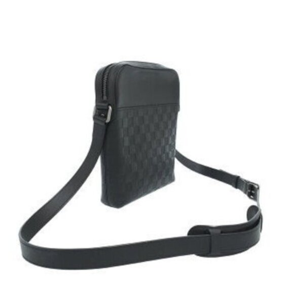 Louis Vuitton Damier Infini Pochette District Messenger Bag Black - Picture 2 of 3